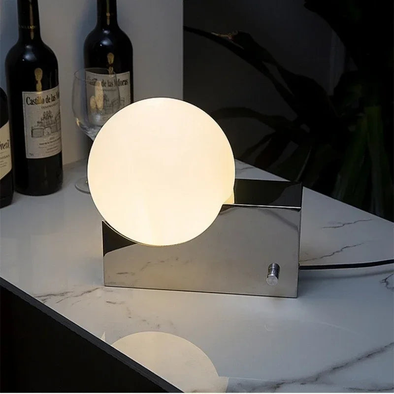 Rabbit - Table Lamp LUUX