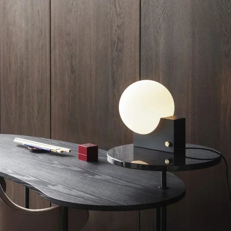 Rabbit - Table Lamp LUUX