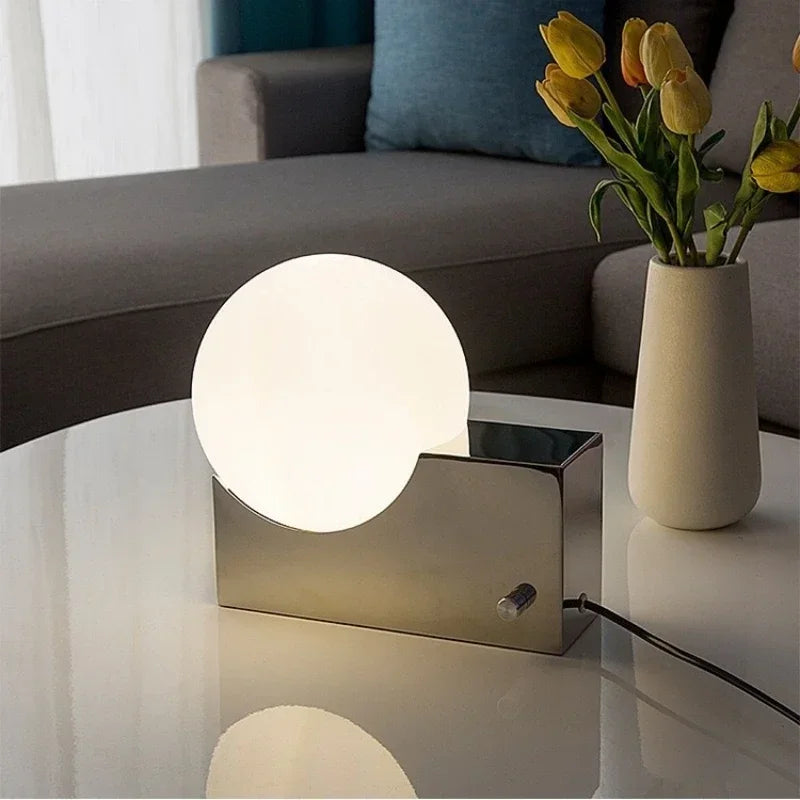 Rabbit - Table Lamp LUUX