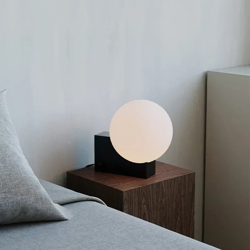 Rabbit - Table Lamp LUUX