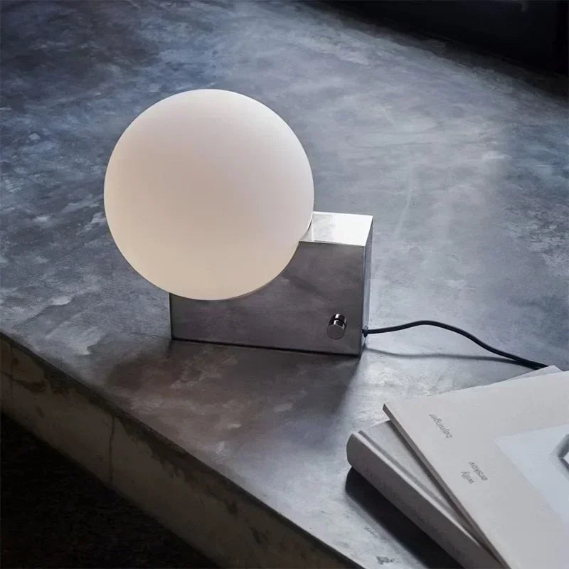 Rabbit - Table Lamp LUUX