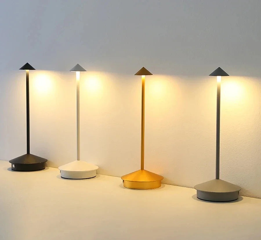 Arrow - Table lamp